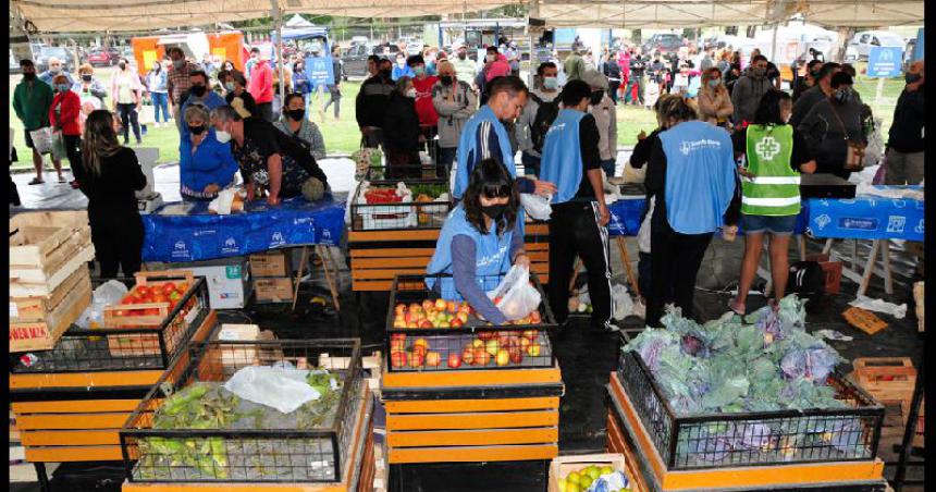 El Mercado Municipal abre hoy durante mantildeana y tarde