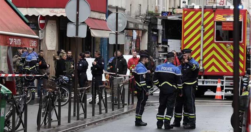 Ataque a balazos en un centro kurdo de Pariacutes- tres muertos y tres heridos 