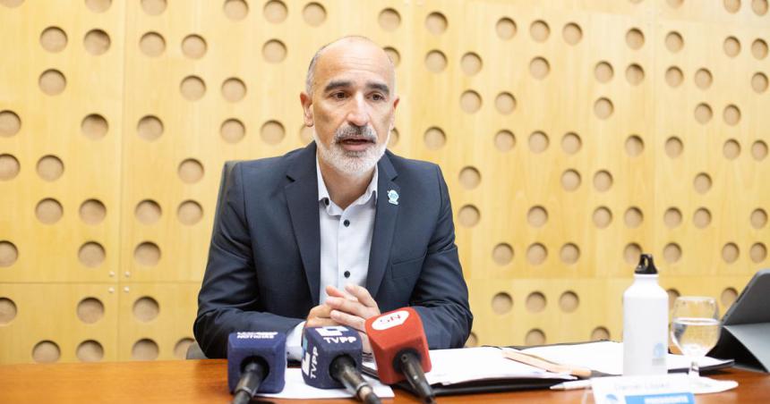 Loacutepez destacoacute la autorizacioacuten para construir 300 casas y el barrio ProCrear