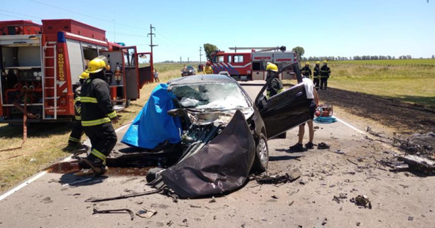 Un muerto y dos heridos en un choque frontal sobre la Ruta Provincial 4