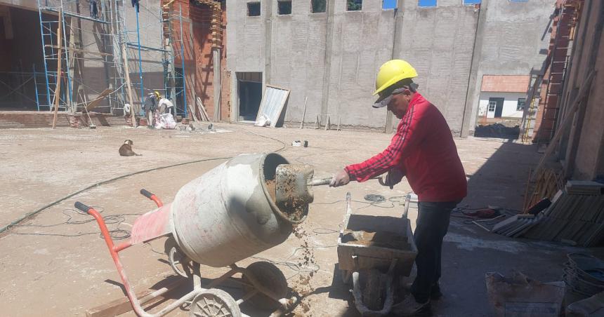 Avanza la ampliacioacuten de la Escuela 49 de Dorila- construyen un SUM y otras dependencias