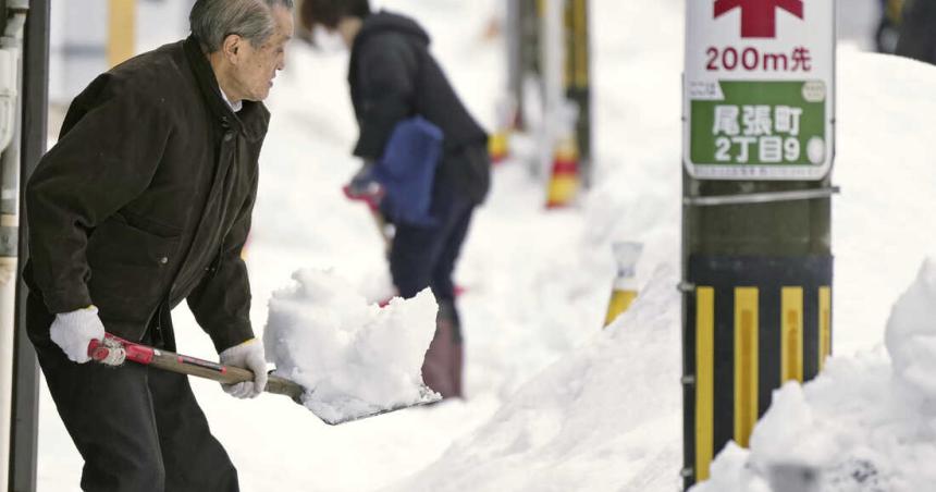 Japoacuten- 17 muertos y maacutes de 90 heridos tras fuertes nevadas