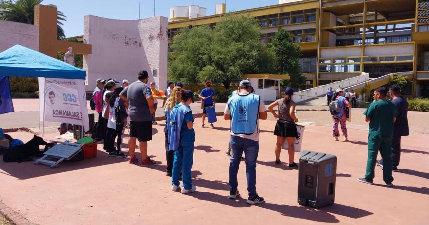ATE pide el pase a planta de 400 trabajadores de Salud 