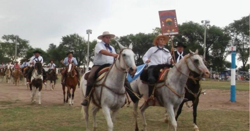 El Festival Nocturno de la Ruta de la Criacutea de Carro Quemado es Fiesta Provincial