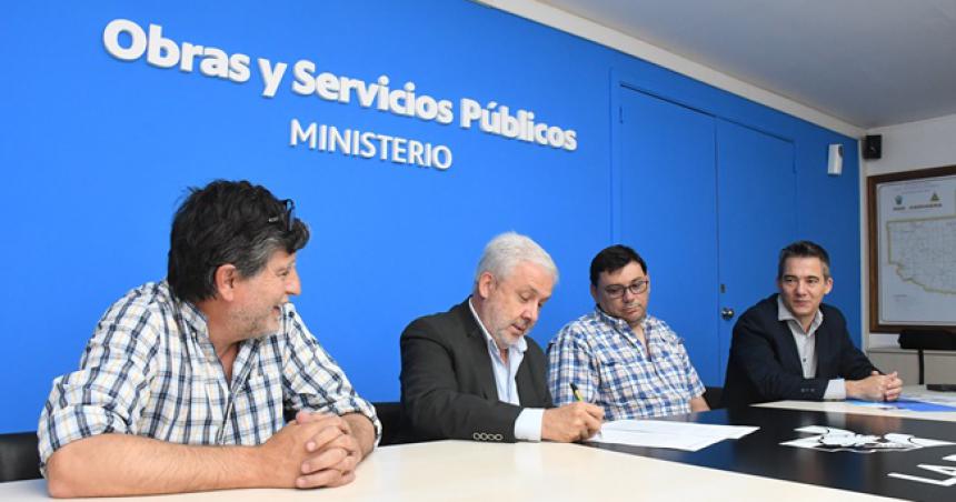 Firmaron el convenio de concesioacuten por el servicio de transporte Santa Rosa - Toay