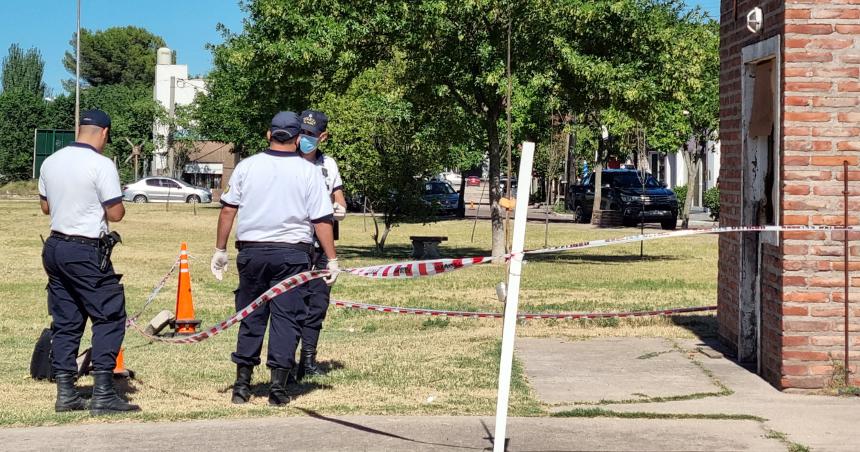 Hallan muerto a un hombre dentro de una garita en Santa Rosa