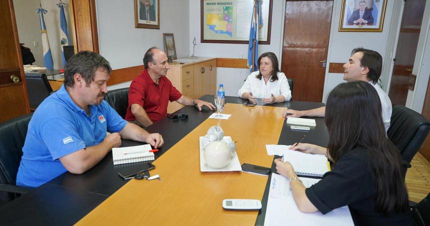 Produccioacuten y el INTA Anguil acordaron lineamientos de trabajo