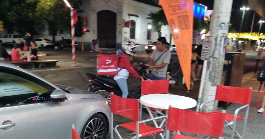 Detectan que plataformas de delivery usan trabajadores precarizados