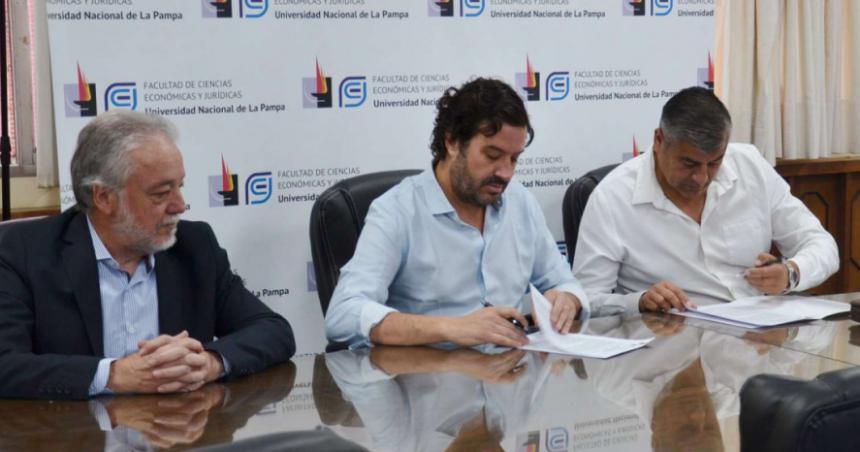 Firmaron un convenio para capacitar a Agencias Oficiales de Quiniela Pampeana