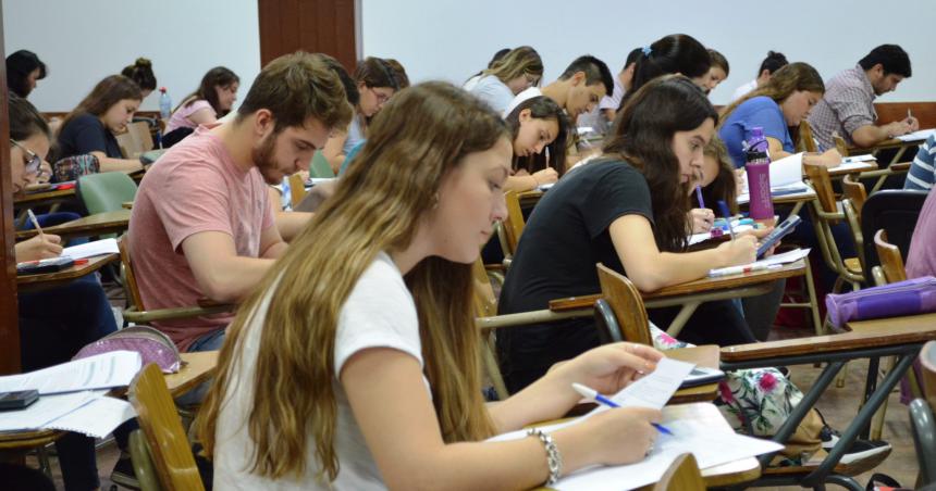 14 mayores de 25 antildeos sin tiacutetulo secundario cursan en la UNLPam