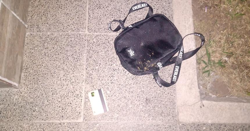 Dos joacutevenes y un menor demorados por hurto