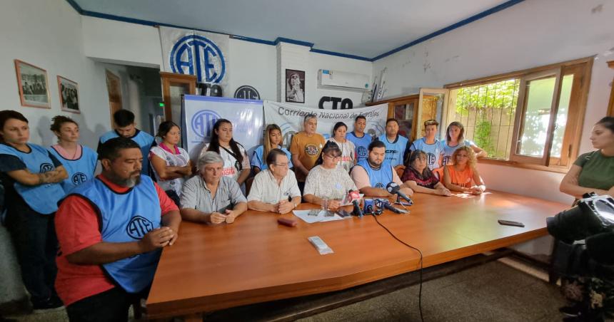 No fue una discusioacuten le tiroacute dos cuchilladas al cuello