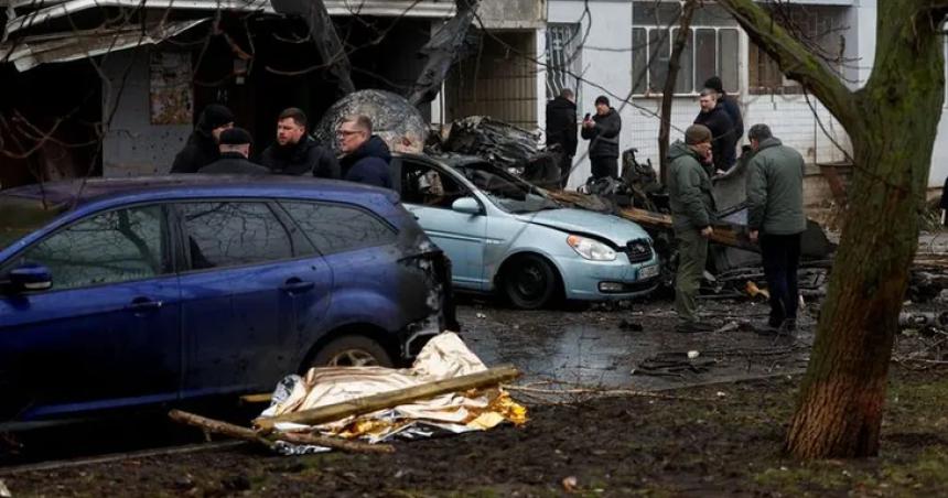 Se estrelloacute un helicoacuteptero en Ucrania y murioacute el ministro del Interior junto a otras 15 personas
