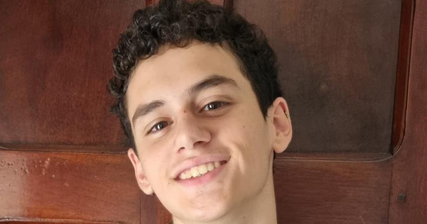 Colecta solidaria para ayudar a un chico santarrosentildeo con caacutencer
