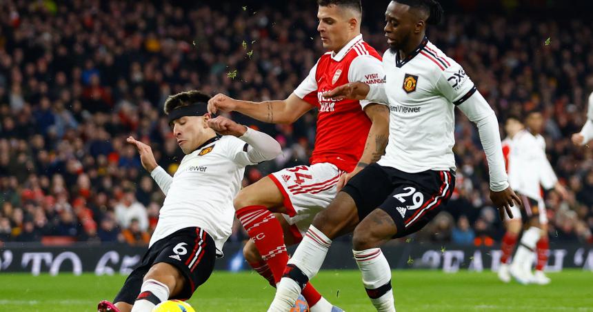 Un gol de Lisandro Martiacutenez en la derrota del Manchester United