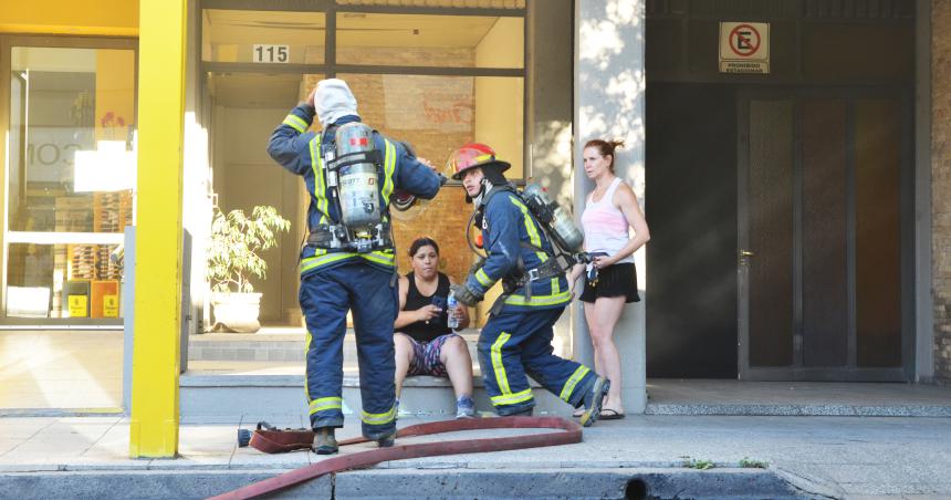 Principio de incendio en un edificio en pleno centro