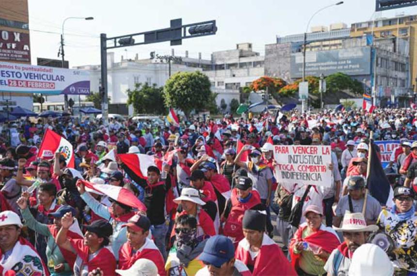 Peruacute- Boluarte pide una tregua nacional en medio de las protestas