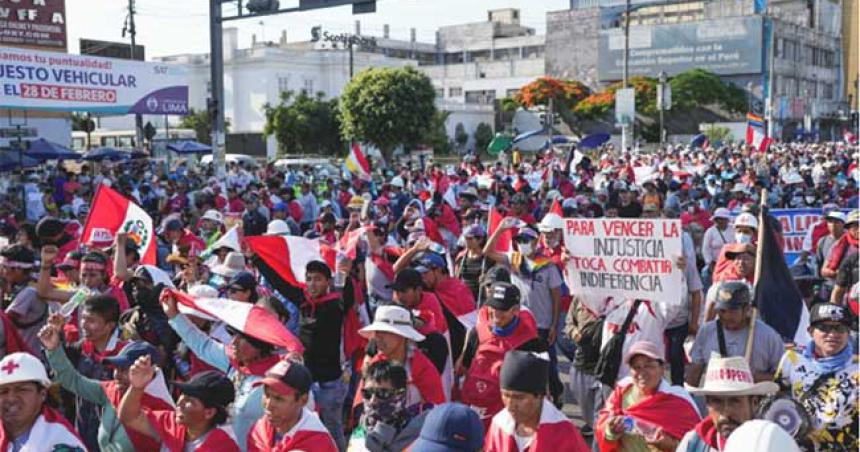 Peruacute- Boluarte pide una tregua nacional en medio de las protestas