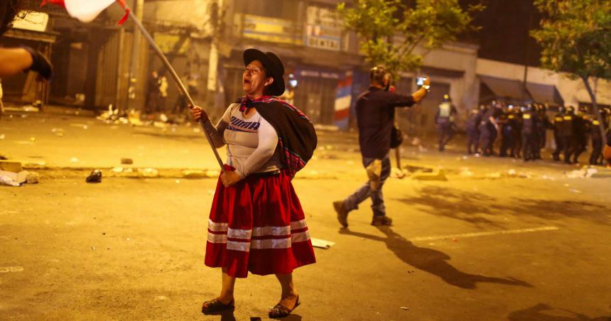 Conversatorio sobre la represioacuten en Peruacute