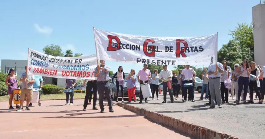 Presentaron un recurso para suspender el ajuste del estiacutemulo en Rentas