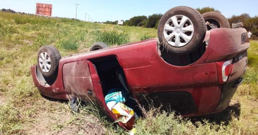 Volcoacute una familia de Neuqueacuten en la Ruta 152