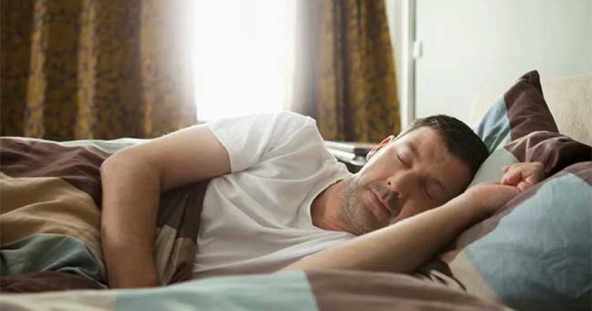 Dormir maacutes durante el fin de semana podriacutea ayudar a recuperar el suentildeo perdido