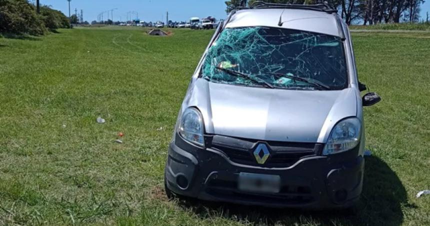 Una madre y su hijo resultaron heridos en un vuelco sobre la ruta 188