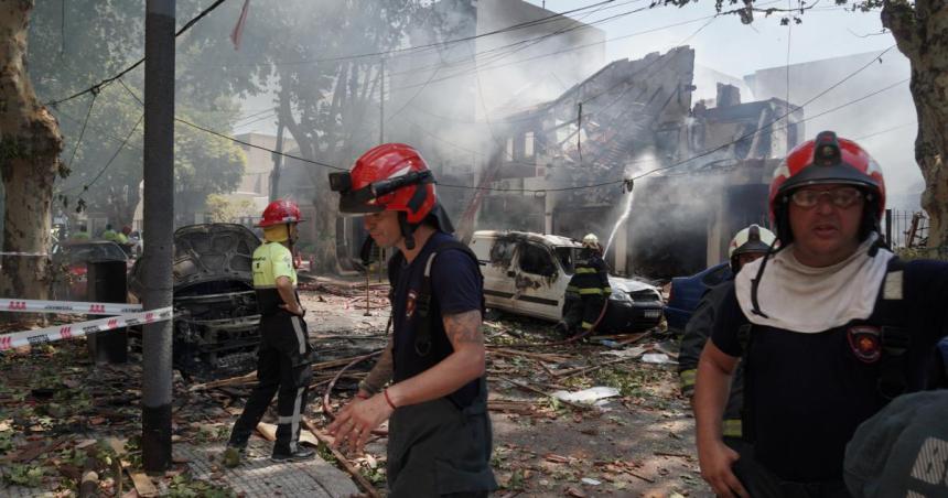 Un muerto y un herido grave por una explosioacuten de gas en Villa Devoto