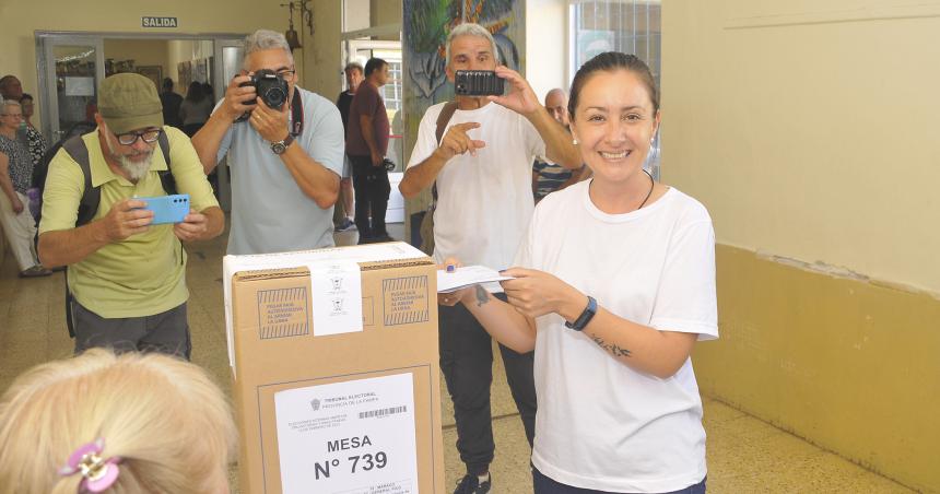 Adriana Garciacutea ganoacute la interna en Pico y es la candidata a intendenta de la oposicioacuten