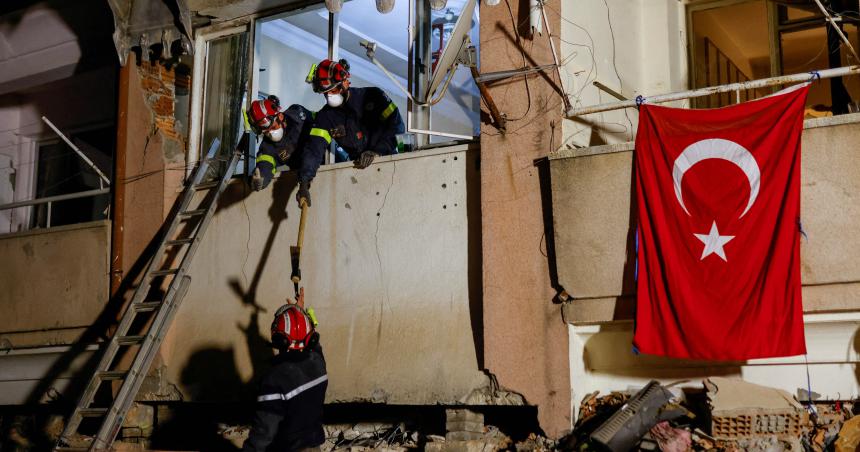 Ya son casi 36 mil las viacutectimas por el terremoto en Turquiacutea y Siria
