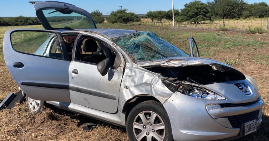 Otro vuelco sobre la Ruta 35 frente a Parque Luro