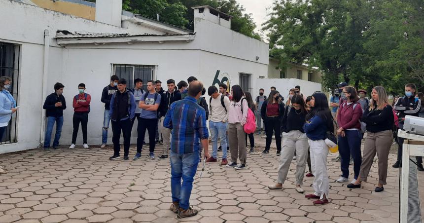Abren concursos en la Facultad de Agronomiacutea