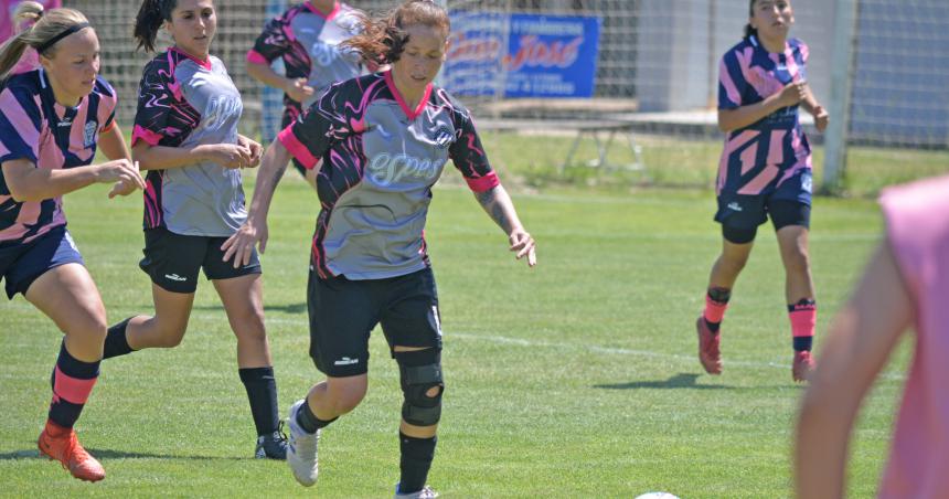 Centro Oeste no participaraacute en fuacutetbol femenino