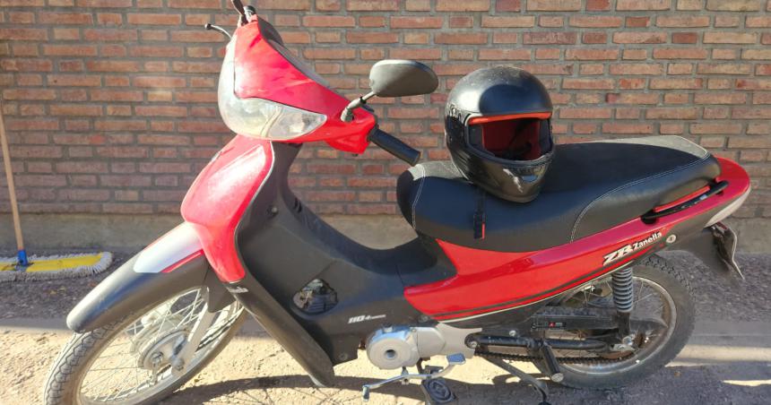 La Policiacutea recuperoacute una moto robada