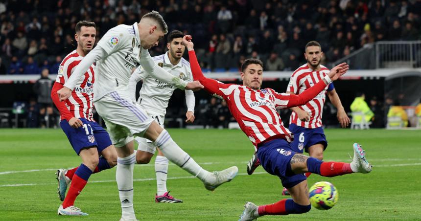 El derby madrilentildeo fue empate y Correa salioacute expulsado