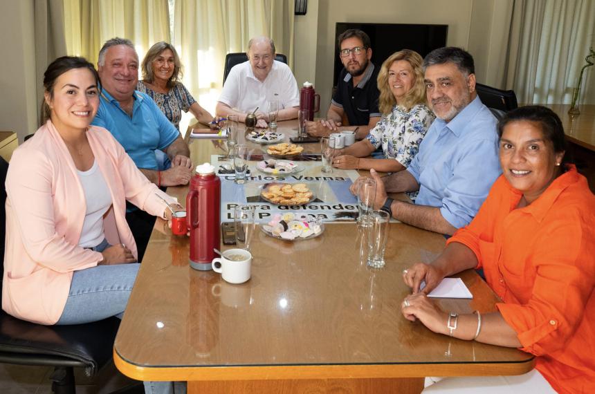 Reaparicioacuten de campantildea y palos en la rueda senatorial