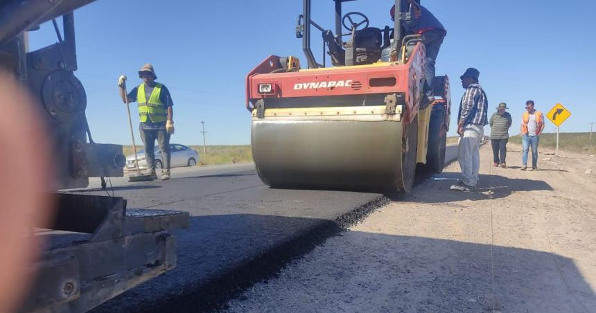 Avanza la obra de asfalto en la Ruta Nacional 151
