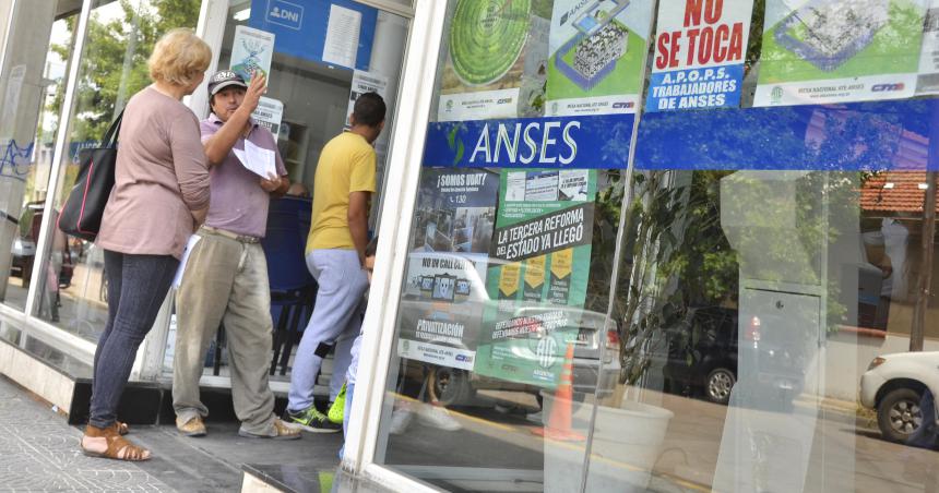 En La Pampa hay 4 mil personas que esperan tener una jubilacioacuten 