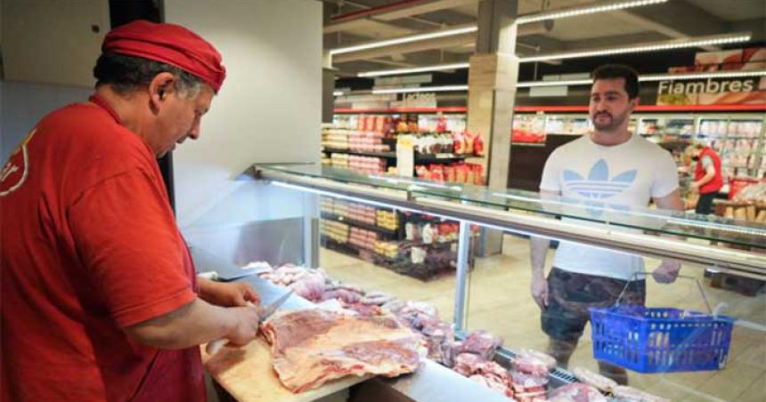 La suba de la carne disparariacutea la inflacioacuten de alimentos por encima del 7-en-porciento- en febrero