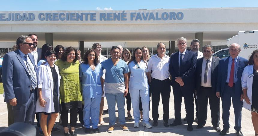 Emocioacuten y alto volumen poliacutetico en la histoacuterica inauguracioacuten del Hospital Favaloro