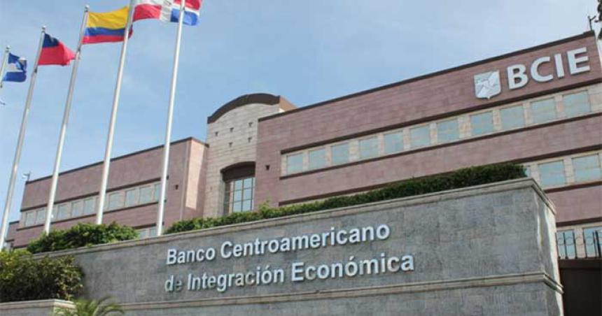 BCIE prestaraacute USD 400 millones a la Argentina para mejorar la alimentacioacuten de 24 millones de familias vulnerables