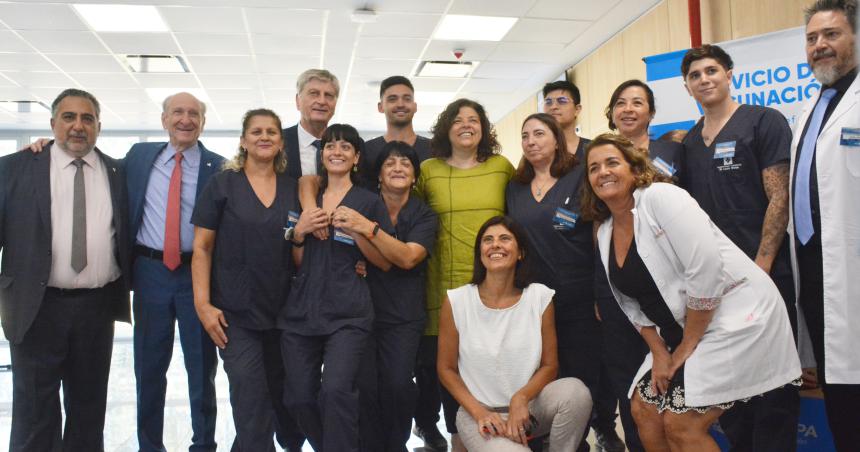 Emocioacuten y alto volumen poliacutetico en la histoacuterica inauguracioacuten del Hospital Favaloro