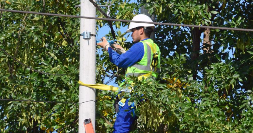 Avanza la red de fibra oacuteptica en Anguil