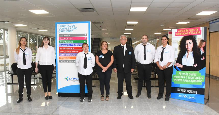 El Hospital Favaloro incorporoacute un servicio de asistentes para usuarios