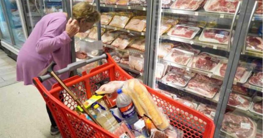 El precio de los alimentos sube a un ritmo del 64-en-porciento- mensual seguacuten un estudio privado