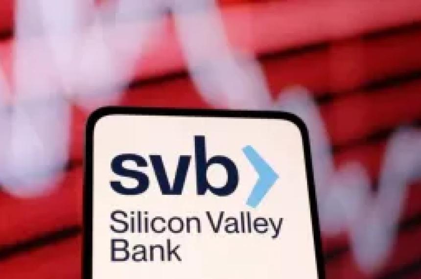 Crisis financiera- se desploman las acciones bancarias tras la quiebra de SVB