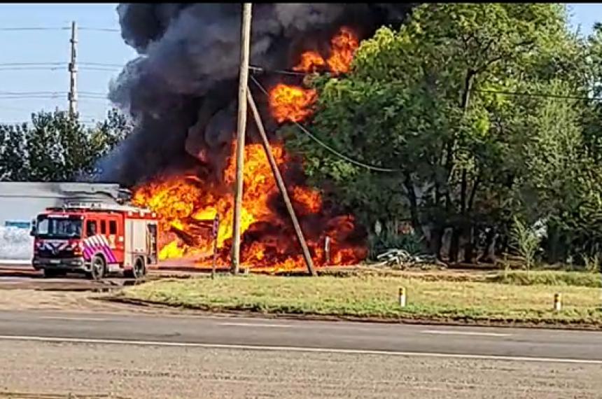 Incendio en una estacioacuten de servicio de Pehuajoacute en la ruta 5