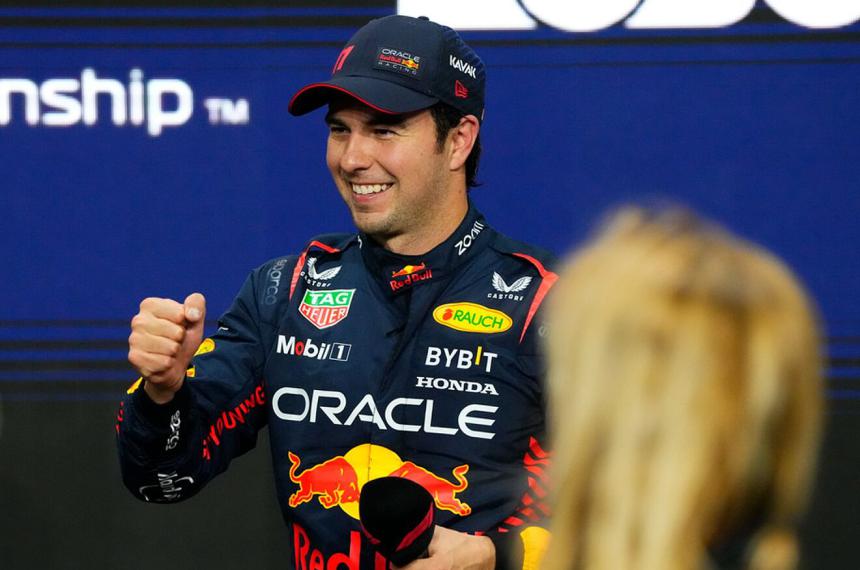 Checo Peacuterez se quedoacute con la pole en Jeddah