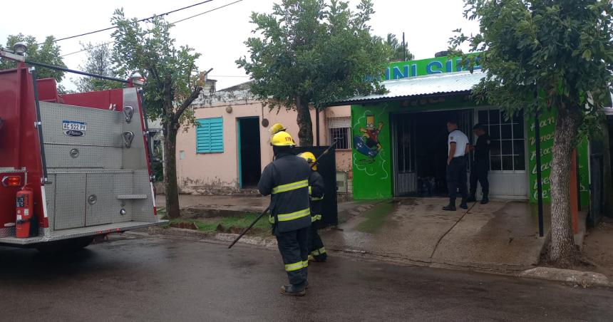 Incendio en un comercio de Metileo