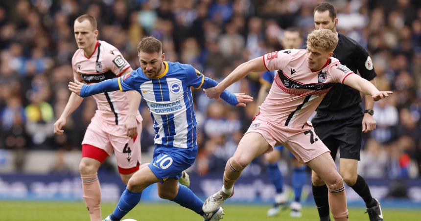 Manchester United y Brighton estaacuten en semifinales de la FA Cup